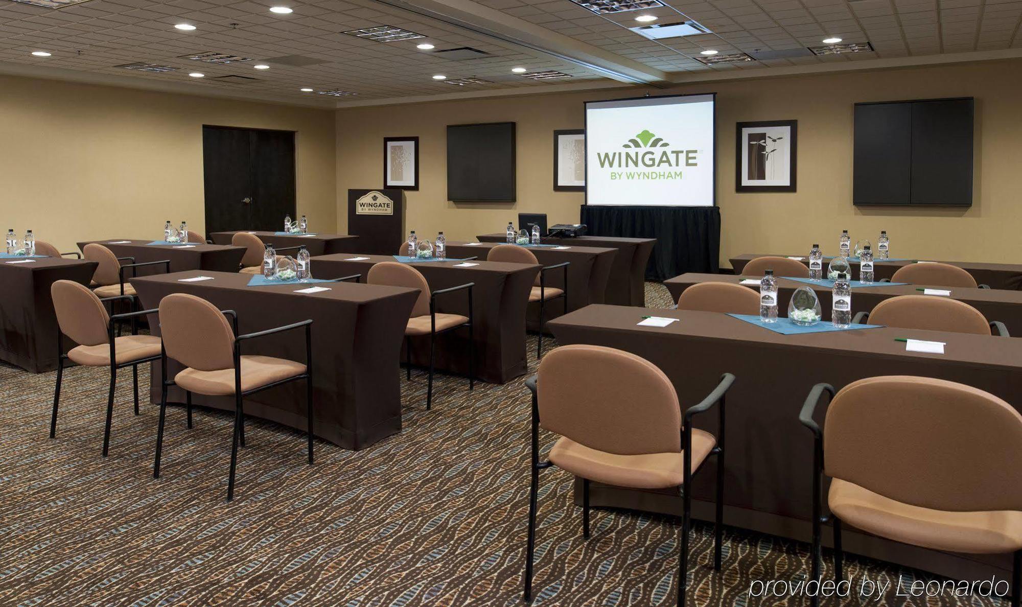 Wingate By Wyndham Regina Hotel Exterior foto